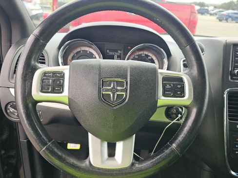 Used 2018 Dodge Grand Caravan GT FWD image 13