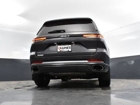 Used 2022 Jeep Grand Cherokee Summit w/ MOPAR Finishing Package AWD/4WD image 52