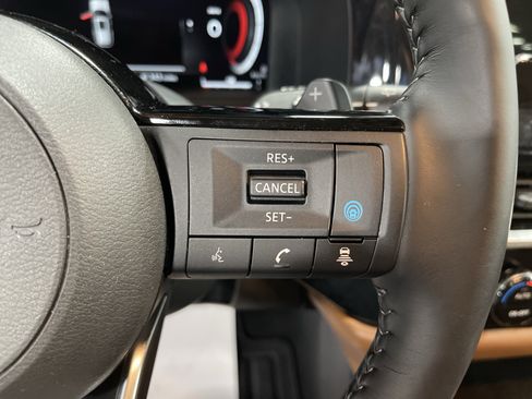 Used 2023 Nissan Pathfinder Platinum w/ Cargo Package image 22