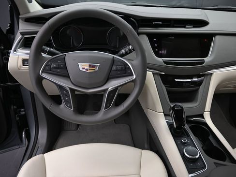 New 2026 Cadillac XT5 Premium Luxury w/ Driver Assist Package image 11