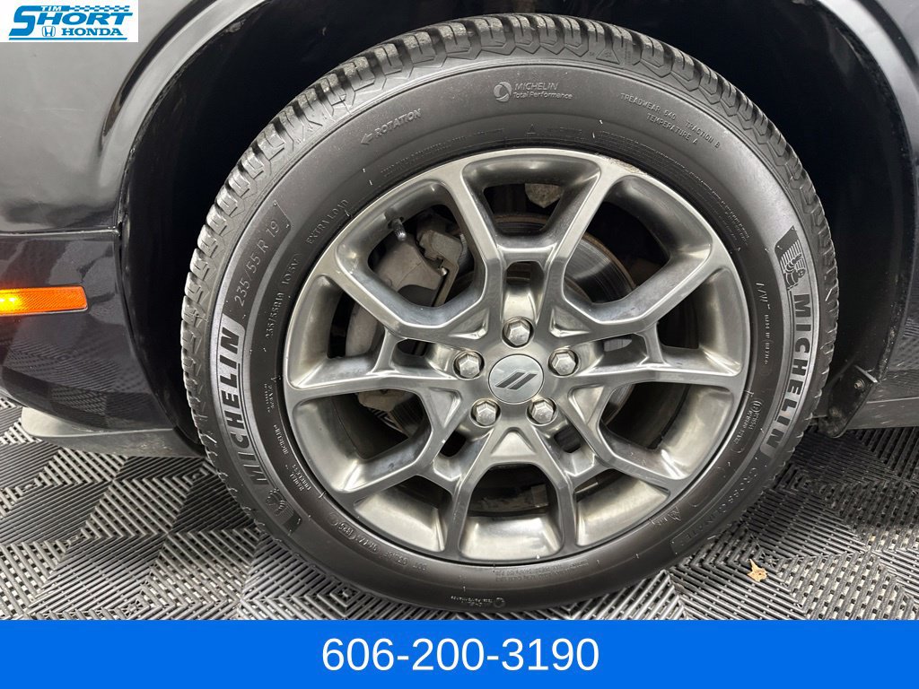Used 2017 Dodge Challenger GT w/ Driver Convenience Group AWD/4WD image 8