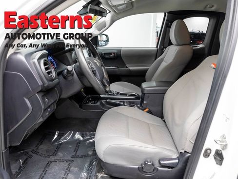 Used 2020 Toyota Tacoma SR RWD image 14