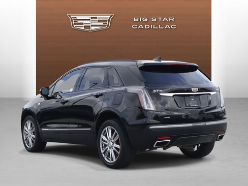 Used 2023 Cadillac XT5 Sportv w/ Technology Package image 3