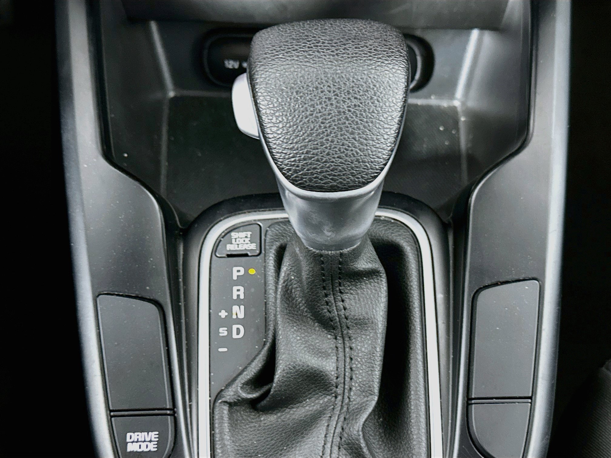Used 2025 Kia Soul LX w/ LX Technology Package FWD image 25