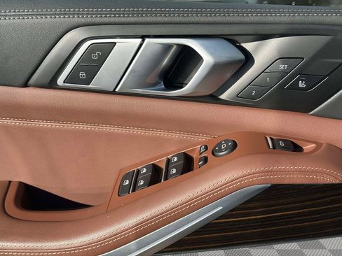 Used 2025 BMW X5 xDrive50e image 22