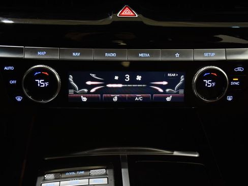 Used 2023 Genesis G80 2.5T image 16