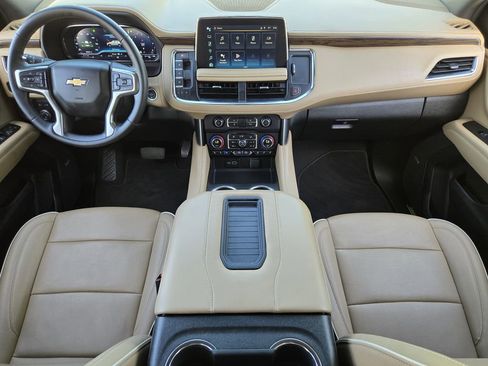 Used 2024 Chevrolet Tahoe Premier w/ Premium Package AWD/4WD image 23