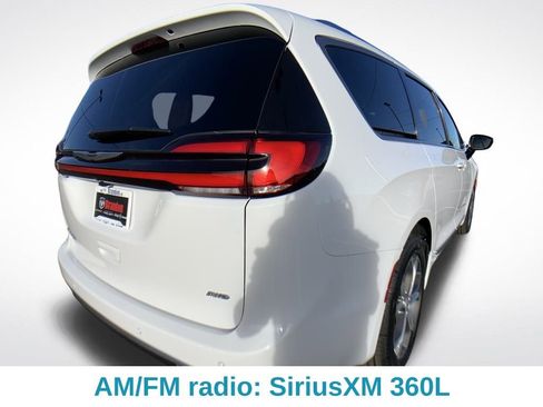 New 2026 Chrysler Pacifica Pinnacle image 6