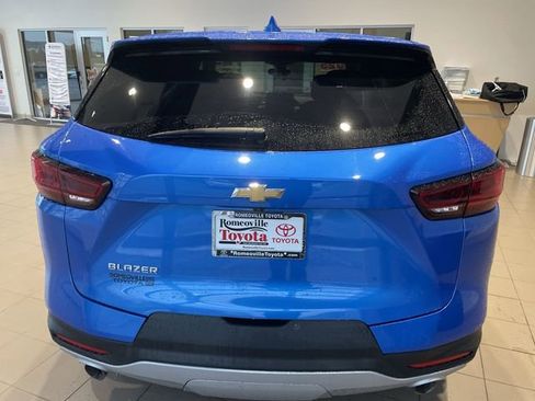 Used 2025 Chevrolet Blazer LT FWD image 32