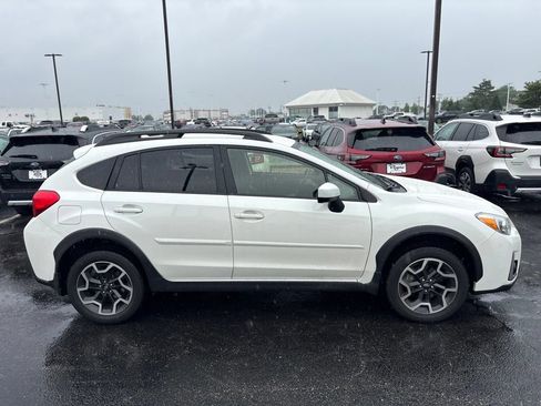 Used 2016 Subaru Crosstrek 2.0i Premium AWD/4WD image 2