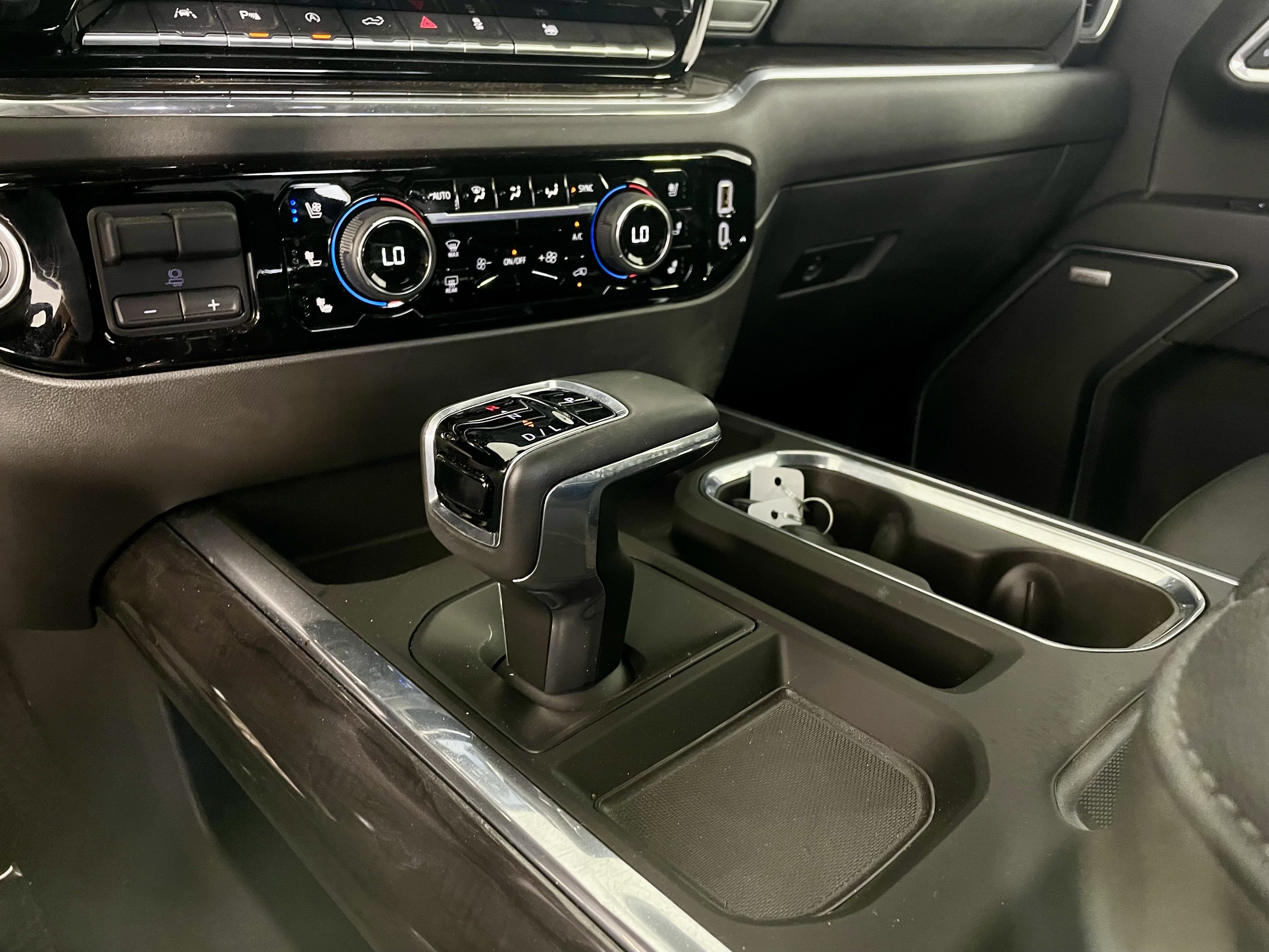 Used 2025 Chevrolet Silverado 1500 LTZ AWD/4WD image 18