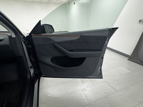 Used 2026 Tesla Model Y Long Range image 13
