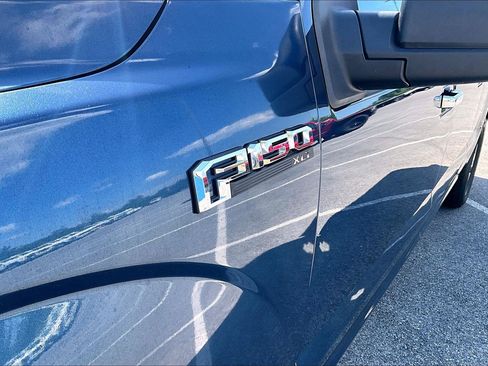 Used 2017 Ford F150 XLT w/ Equipment Group 302A Luxury AWD/4WD image 25