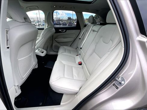 Used 2026 Volvo XC60 T8 Ultra w/ Protection Package Premier image 29