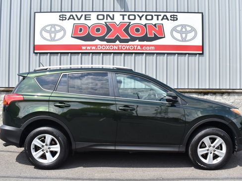 Used 2013 Toyota RAV4 XLE AWD/4WD image 8