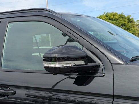 New 2027 Lincoln Navigator Reserve w/ Jet Appearance Package AWD/4WD image 12