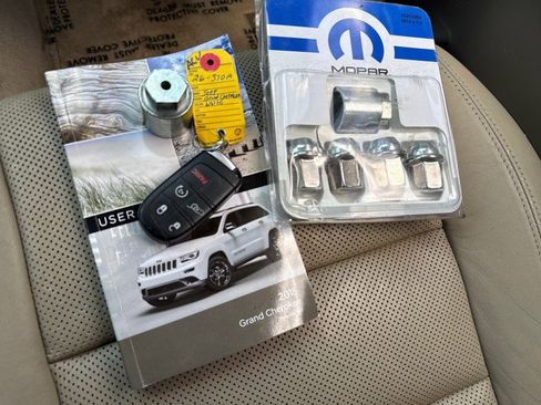 Used 2015 Jeep Grand Cherokee Overland w/ Advanced Technology Group image 45