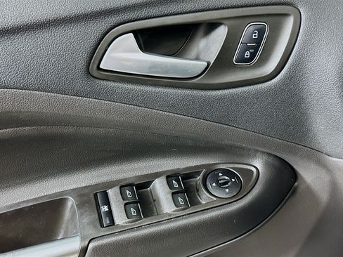 Used 2017 Ford Escape SE FWD image 15