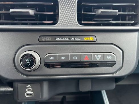 New 2026 Ford Maverick XL image 14