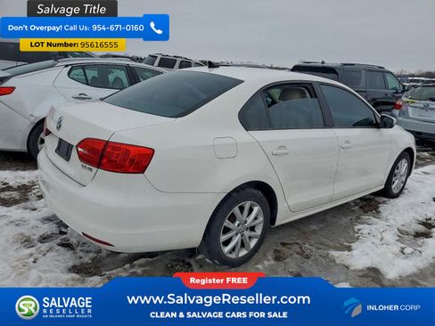 Used 2011 Volkswagen Jetta SE FWD image 4