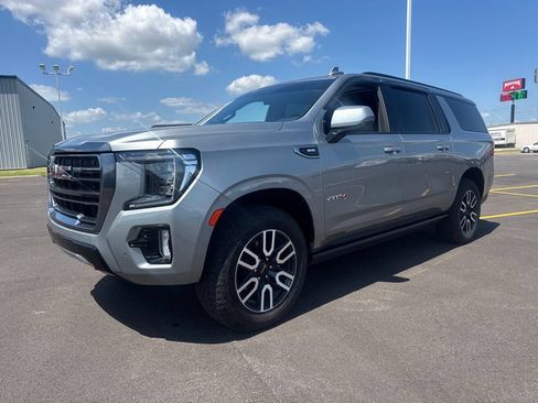 Used 2023 GMC Yukon XL AT4 w/ LPO, Floor Liner Package AWD/4WD image 2