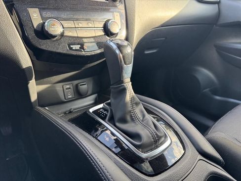 Used 2018 Nissan Rogue Sport SL w/ SL Premium Package FWD image 20