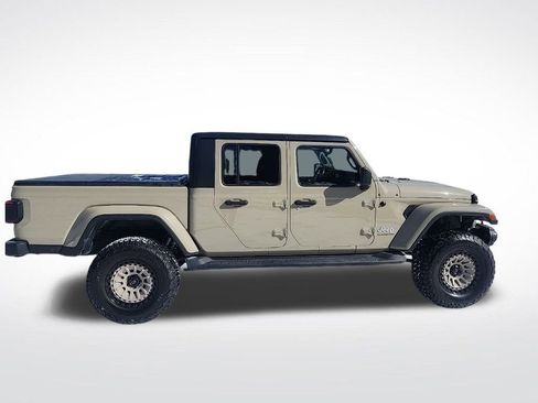 Used 2020 Jeep Gladiator Overland image 8