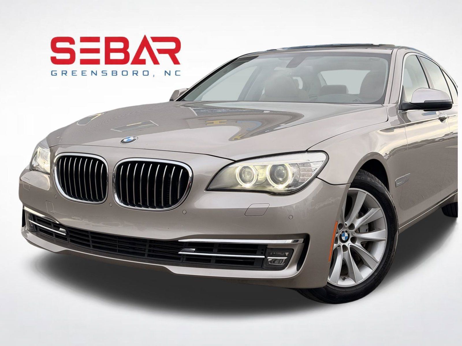 Used 2013 BMW 740i RWD image 2