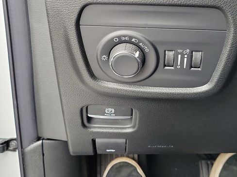 New 2026 Jeep Grand Cherokee Altitude RWD image 9