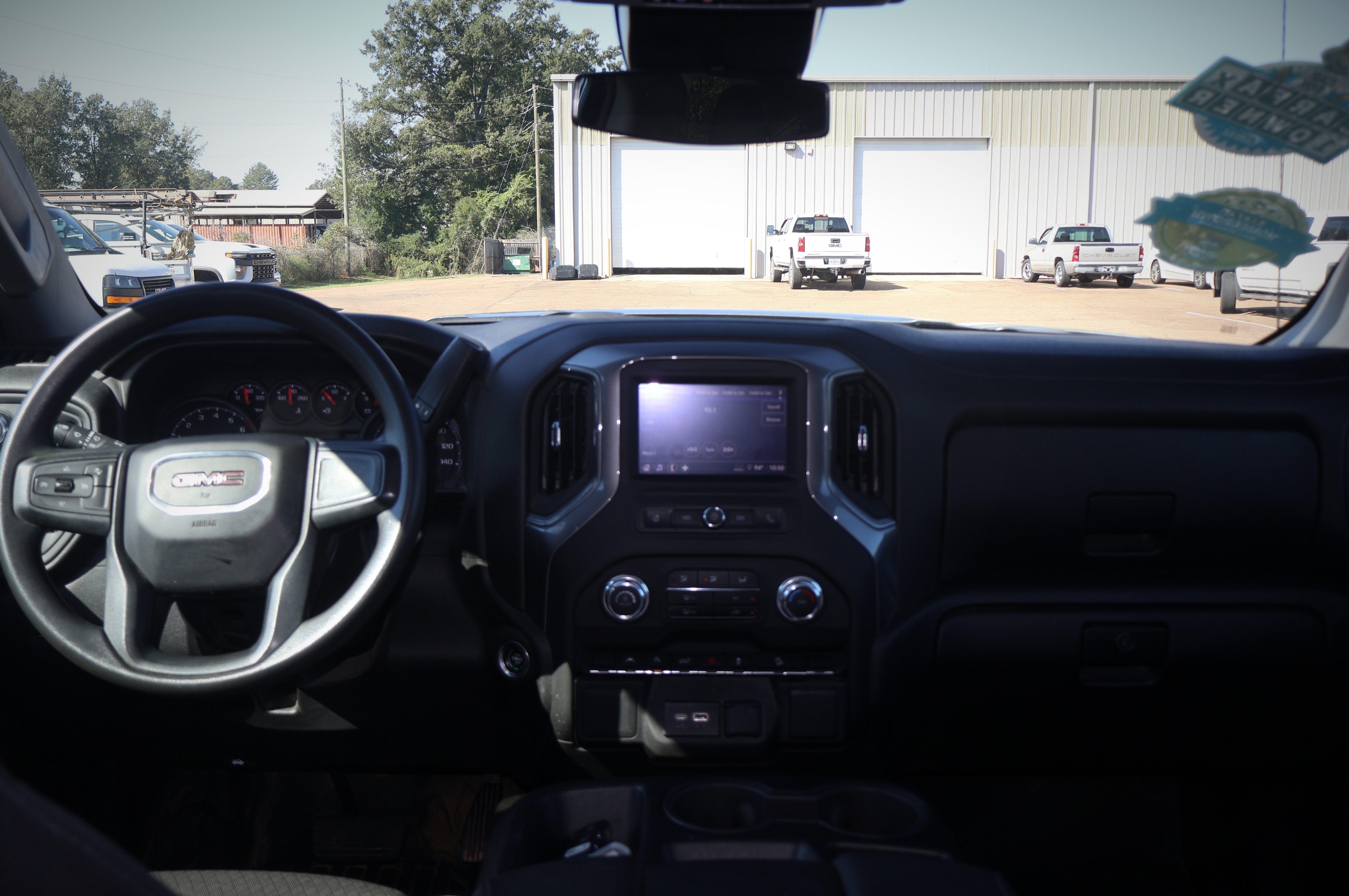 Used 2024 GMC Sierra 1500 Pro AWD/4WD image 12