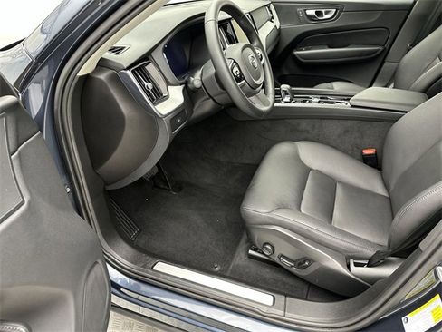 Certified 2025 Volvo XC60 B5 Plus image 11
