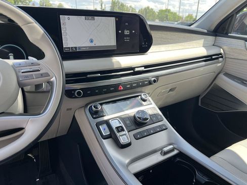 Certified 2024 Hyundai Palisade Calligraphy AWD/4WD image 37