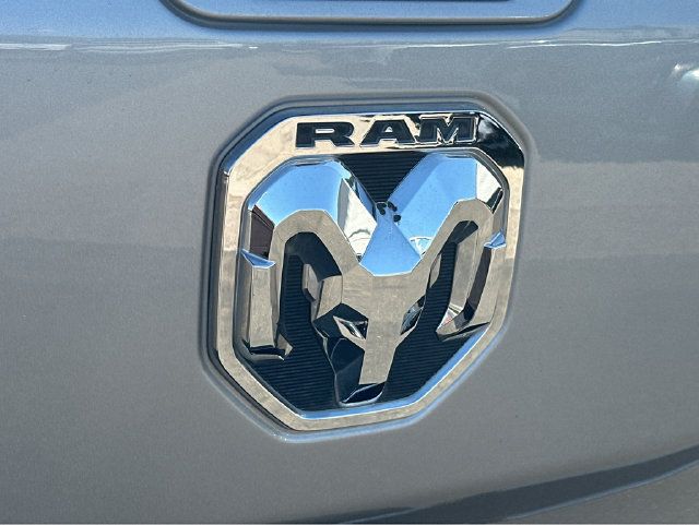 Used 2020 RAM 1500 Laramie w/ Off Road Group AWD/4WD image 9