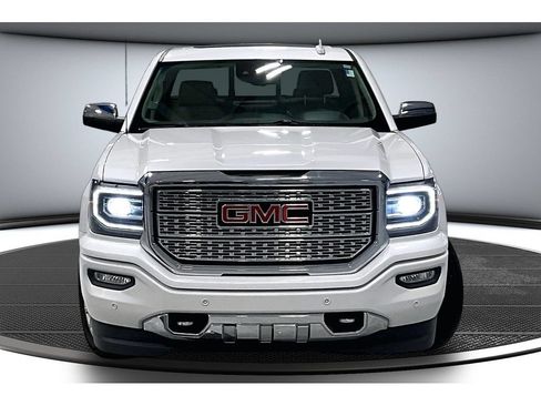 Used 2017 GMC Sierra 1500 Denali w/ Denali Ultimate Package AWD/4WD image 4