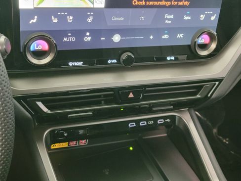 Certified 2026 Lexus TX 500h AWD w/ Technology Package image 23
