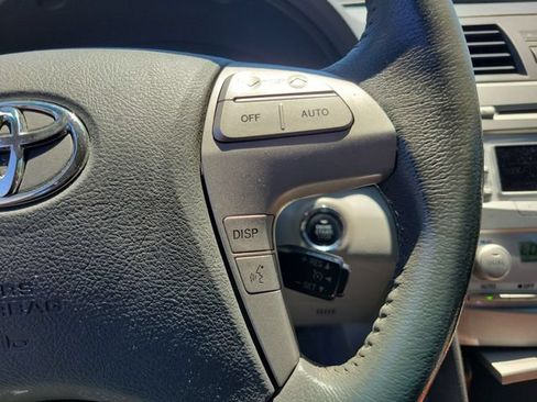 Used 2011 Toyota Camry XLE w/ XLE Extra-Value Pkg #2 FWD image 33