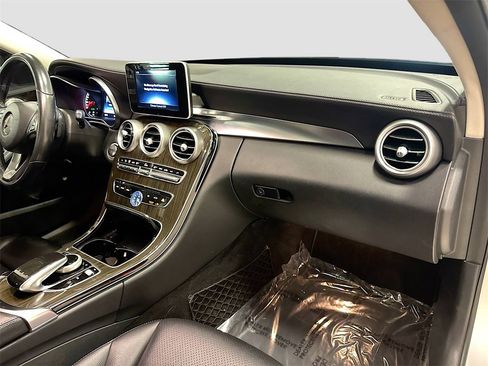 Used 2015 Mercedes-Benz C 300 4MATIC Sedan image 34