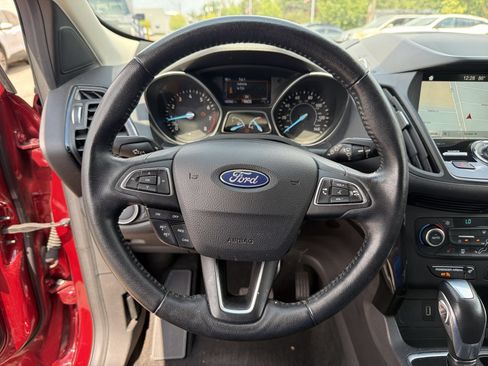 Used 2019 Ford Escape Titanium AWD/4WD image 24