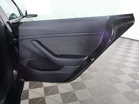 Used 2023 Tesla Model 3 Standard Range image 24