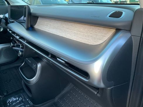 Used 2026 Hyundai Ioniq 9 Limited image 78