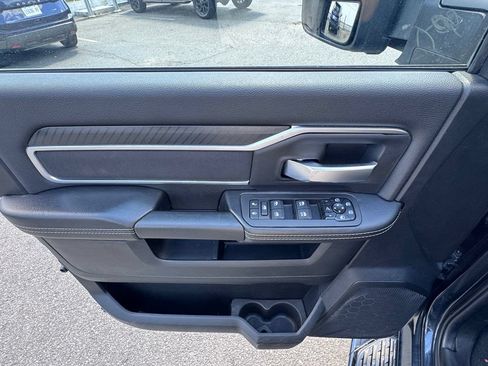 Used 2025 RAM 2500 Big Horn AWD/4WD image 10