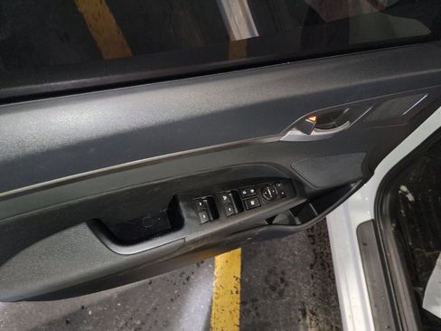 Used 2017 Hyundai Elantra Value Edition w/ Cargo Package image 17