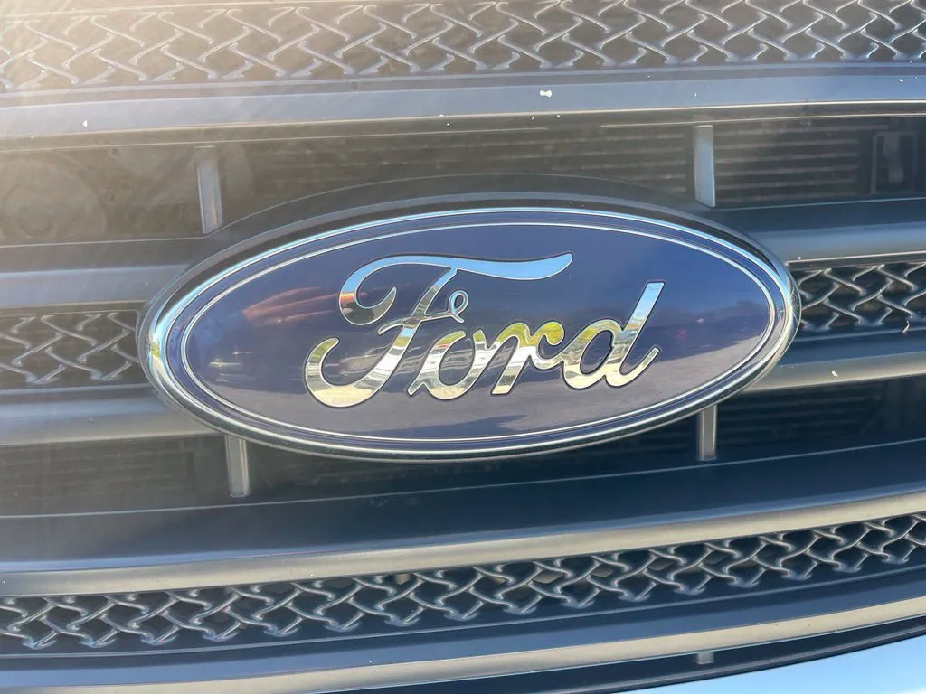 Used 2014 Ford F150 FX4 w/ Equipment Group 402A Luxury AWD/4WD image 10
