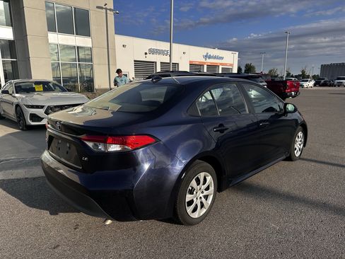 Used 2025 Toyota Corolla LE FWD image 4