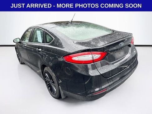 Used 2014 Ford Fusion SE w/ Equipment Group 202A image 6