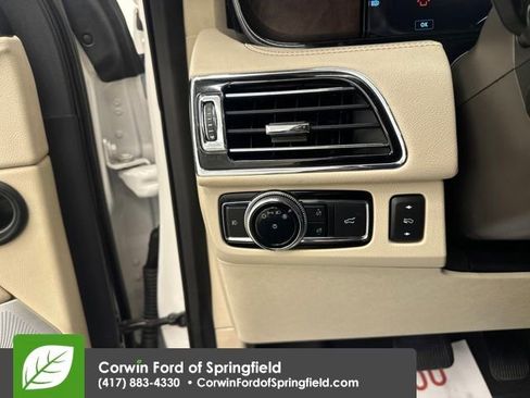 Used 2019 Lincoln Navigator Reserve image 42