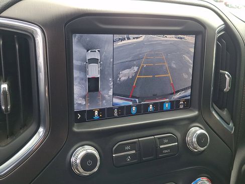 Used 2021 GMC Sierra 2500 AT4 w/ AT4 Preferred Package image 17