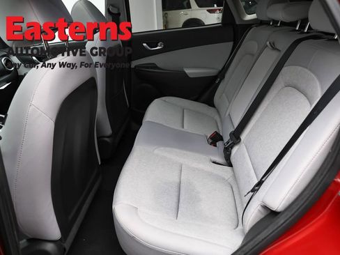 Used 2022 Hyundai Kona SEL w/ Convenience Package image 21