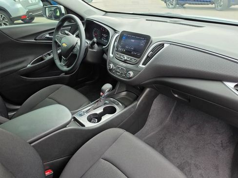 Used 2024 Chevrolet Malibu RS FWD image 17