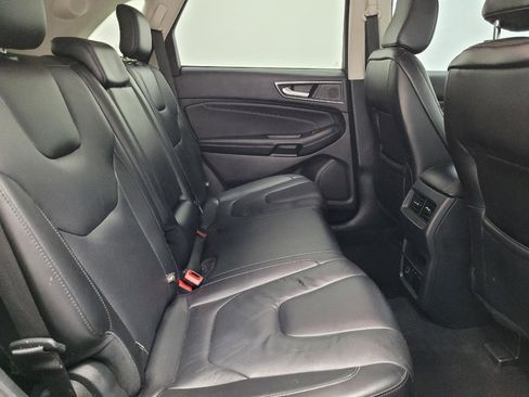 Used 2021 Ford Edge Titanium FWD image 19